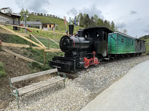 Bild von Edlseer Alm Edlseer Hoamathaus Kapelle SB Lokal