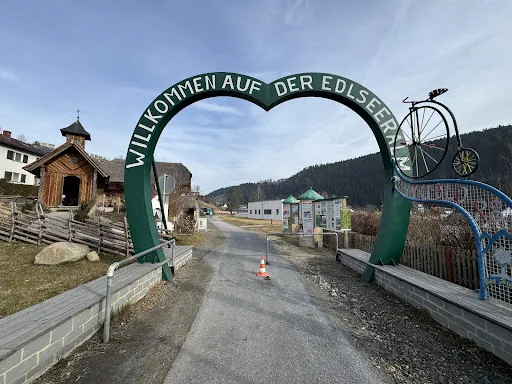 Bild von Edlseer Alm Edlseer Hoamathaus Kapelle SB Lokal