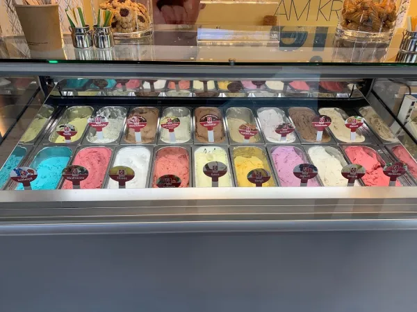 Bild von eis AM KREIS by Rath‘s Street Food Court