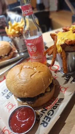 Bild von Burger KUHnst Mödling