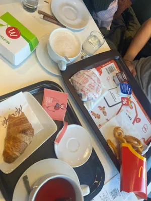 McDonald's A2 Abfahrt Wr.Neudorf