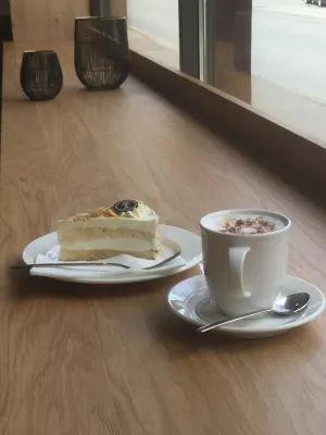 Tea room / bakery La Cabane