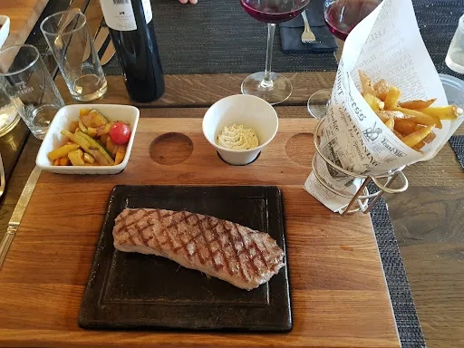 Bild von Restaurant Mont-Rouge VIP SA