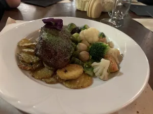 woodland Bar & Restaurant