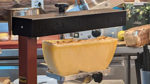 Bild von Défichiaz- Raclette Bar