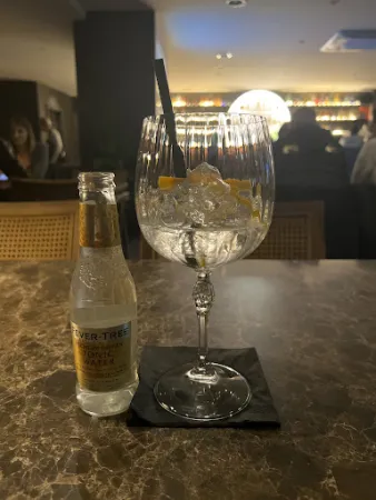 Bild von Aristocrate Bar & Restaurant