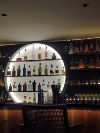 Bild von Aristocrate Bar & Restaurant