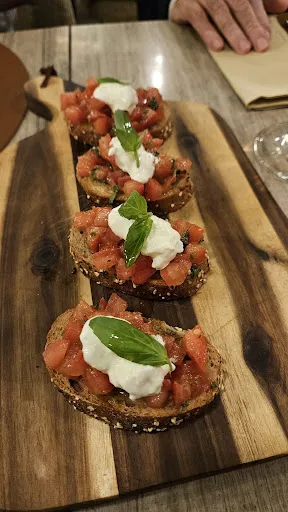 Zagara, Restaurant & Lounge bar