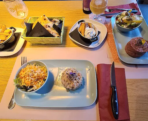 Notos Bar Restaurant Le Chenit