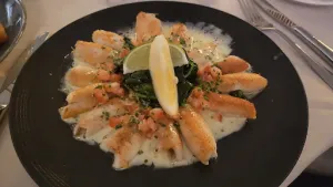 EVERNESS Restaurant & Bar