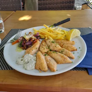 Café restaurant de la place