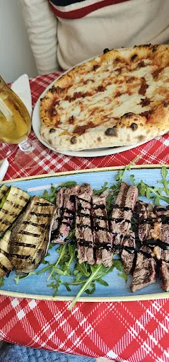 Mama Jolie Aubonne – Café-Restaurant et épicerie italienne
