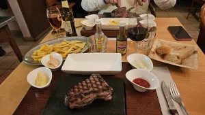 Restaurant Chez john The Roadhouse