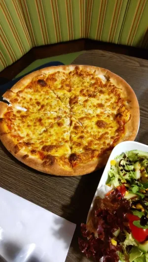 DENI'S