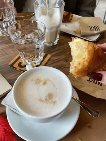 Bild von NEST Café • Lokal • Bar