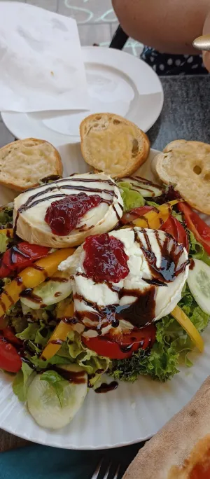 Rene's Restaurant & Pizzeria