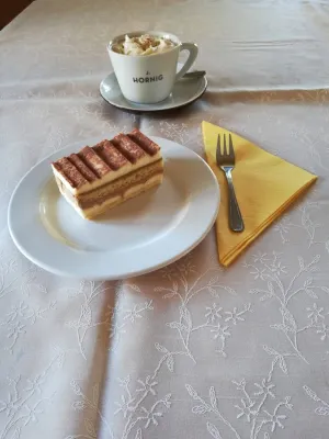 Cafe Pizzeria Monte Jawa