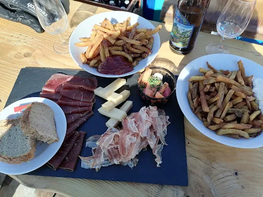 Restaurant und Camping Muntanela Radons