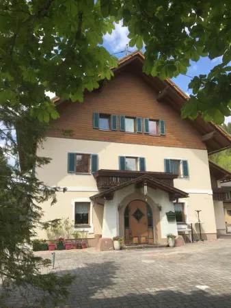 Bild von s´Wirtshaus &quot;Zur fröhlichen Einkehr&quot; in Kötschach