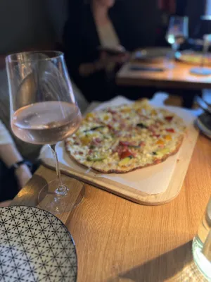 Apero - Weinbar & Cafebar