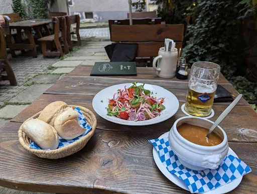 Bild von WELCOME- BAR- Restaurant- Biergarten