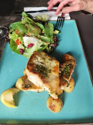 LA vie Hotel Restaurant