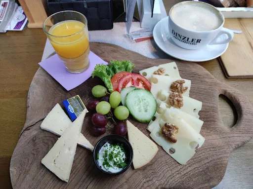 Bild von Angelika Reichgruber Gelis Cafe