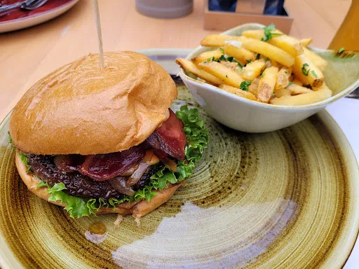 Bild von 73 BURGER. BAR. Gröbenzell