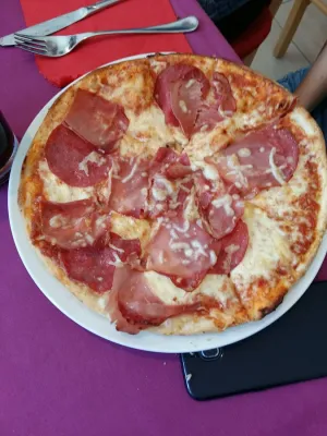Pizzeria Puar Restaurant