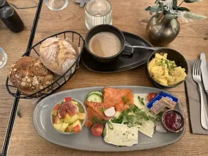 W A N D A | Frühstück, Café, Burger & Bar