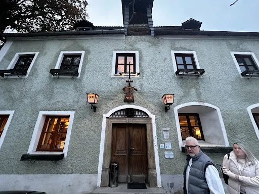 Bild von Gaststätte Röhrl - das älteste Wirtshaus der Welt > Muk Röhrl
