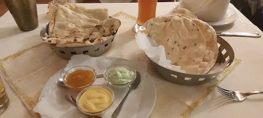 Bild von Indisches Restaurant Hochstraße 15. 82481 Mittenwald
