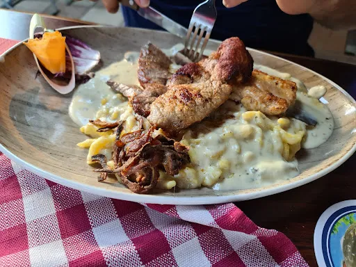 Bild von Sakrisch Guat