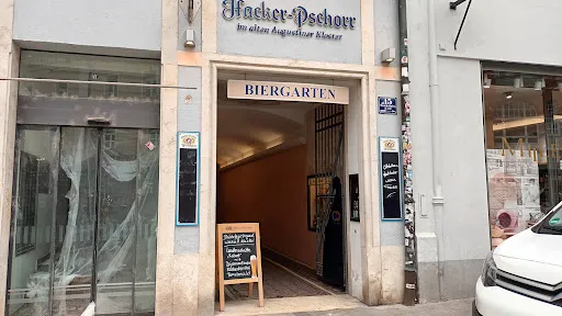 Bild von Hacker-Pschorr Wirtshaus Regensburg im alten Augustiner Kloster