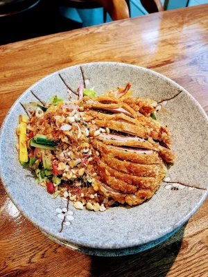 Do An Vietnamese Cuisine & Sushi Bar