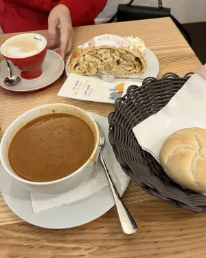 Café Pizza