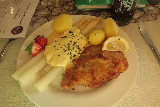 Bild von Gaststätte zur Burgruine - Fam. Stumpf
