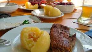 Gaststätte zur Burgruine - Fam. Stumpf