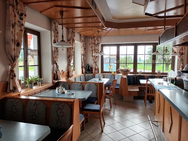 Bild von Wirtin z&#39;Atzersdorf Gasthaus zum Vierviertelblick 4Viertel GmbH