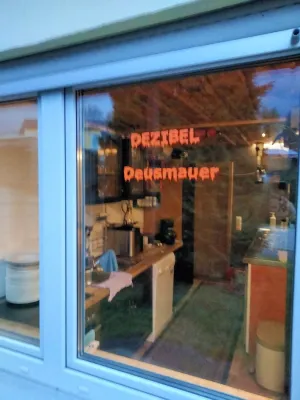 DEZIBEL