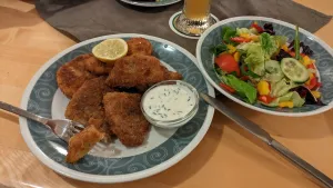 Gasthaus Goldener Hahn - Fam. Laurer