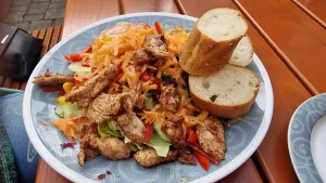 Gasthaus Goldener Hahn - Fam. Laurer